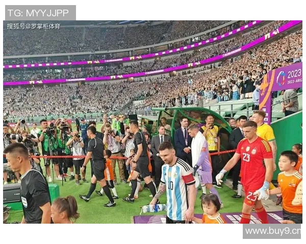 阿根廷队备战波多黎各梅西归队训练照片引发球迷热议