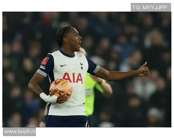 法尔克透露拜仁对科隆19岁边锋马拉感兴趣但暂无签约计划 法尔克透露拜仁对科隆19岁边锋马拉感兴趣但暂无签约计划