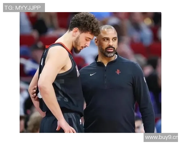 布克谈客战快船主场揭幕战:对手必将展现强烈侵略性 布克谈客战快船主场揭幕战:对手必将展现强烈侵略性