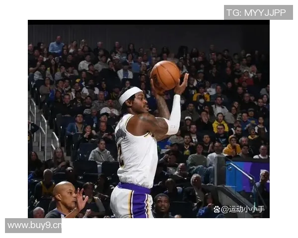 湖人训练营亮点频现替补阵容超越主力范德比尔特健康回归助力球队