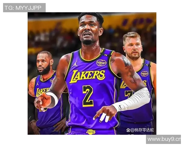 湖人训练营亮点频现替补阵容超越主力范德比尔特健康回归助力球队