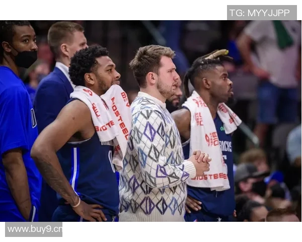 弗格森因脚踝问题缺席罗马比赛全市场关注球员健康状况 弗格森因脚踝问题缺席罗马比赛全市场关注球员健康状况