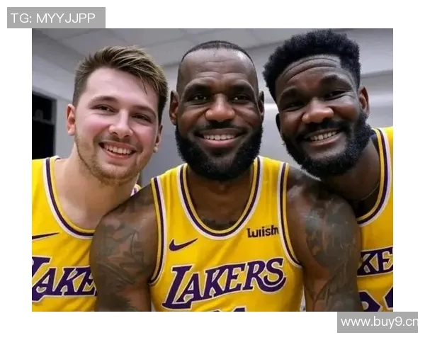 湖人三大核心携手发力挡拆战术每回合得分领先联盟排名第一 湖人三大核心携手发力挡拆战术每回合得分领先联盟排名第一