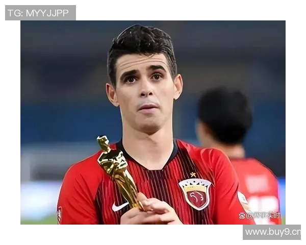 前外援奇塔迪尼今日重返海港俱乐部探望昔日教练和队友情谊依旧 前外援奇塔迪尼今日重返海港俱乐部探望昔日教练和队友情谊依旧