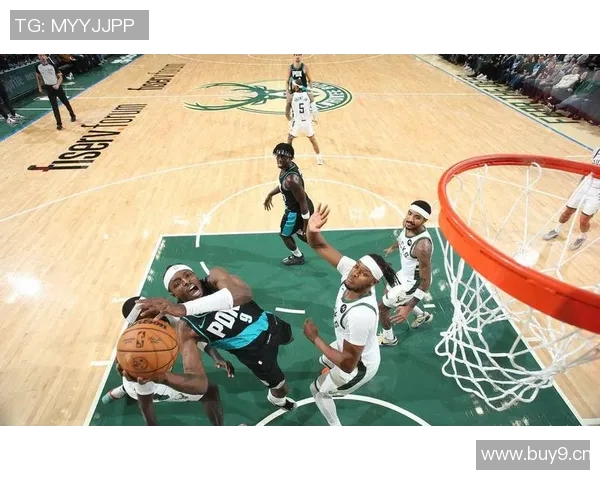 NBA赛季精彩回顾雄鹿战胜骑士快船轻松击败开拓者湖人客场力克国王